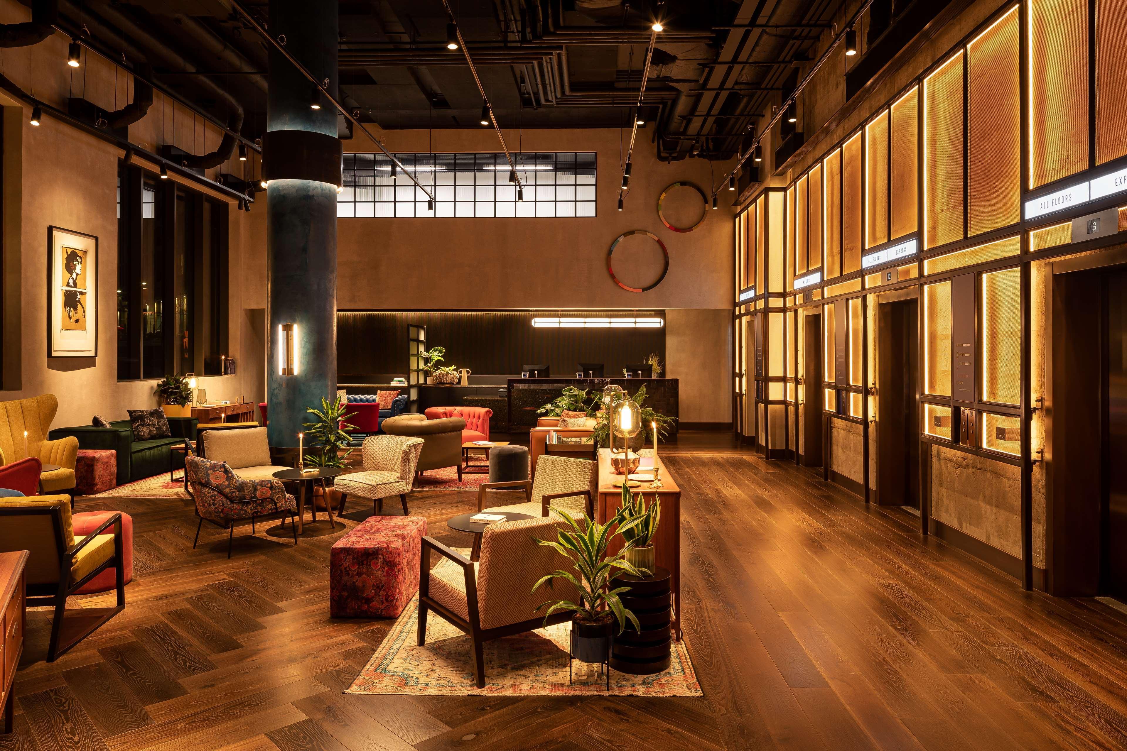 The Gantry Curio Collection By Hilton Hotel Londra